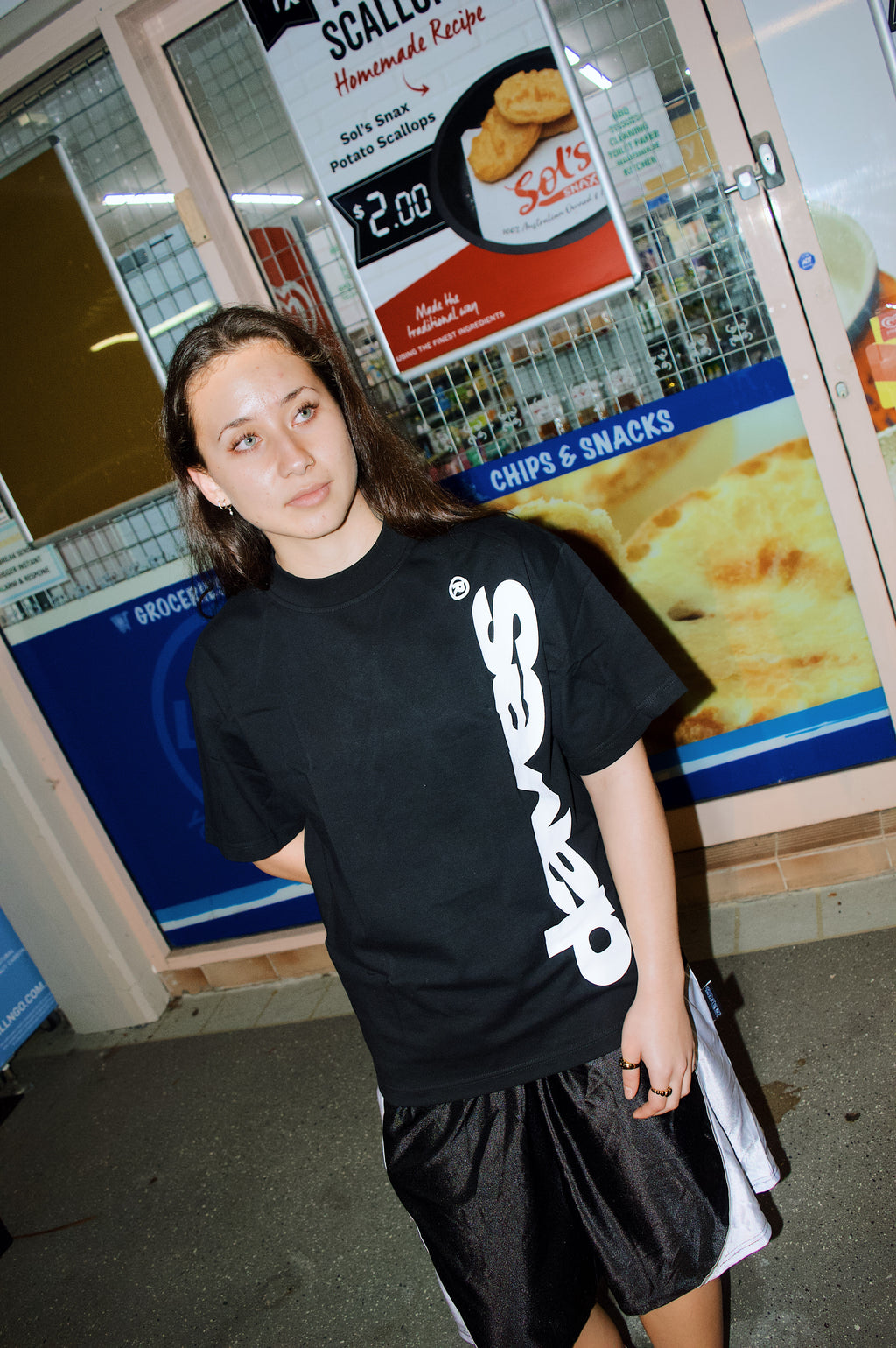 black daves vertical tee