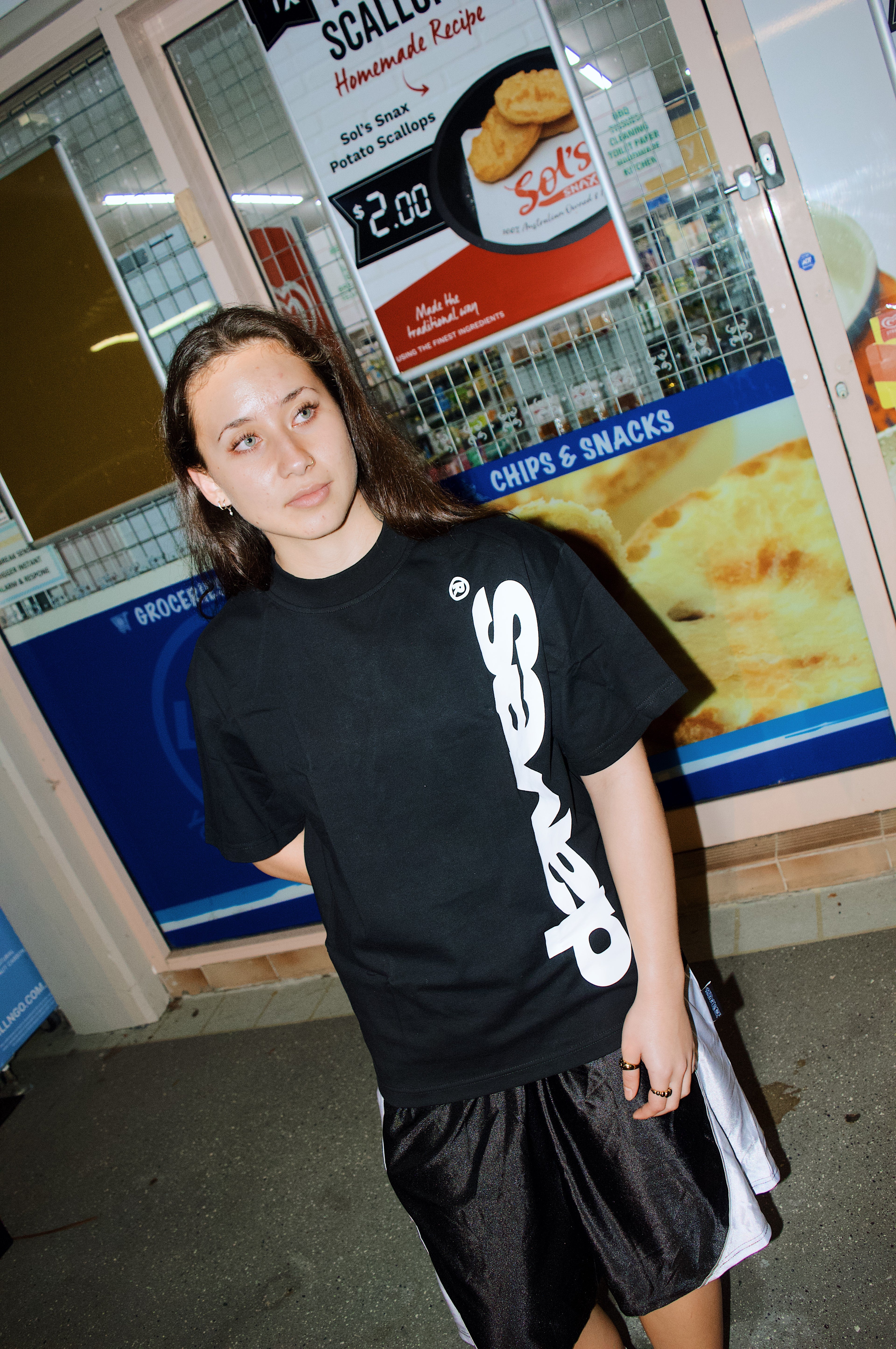 black daves vertical tee